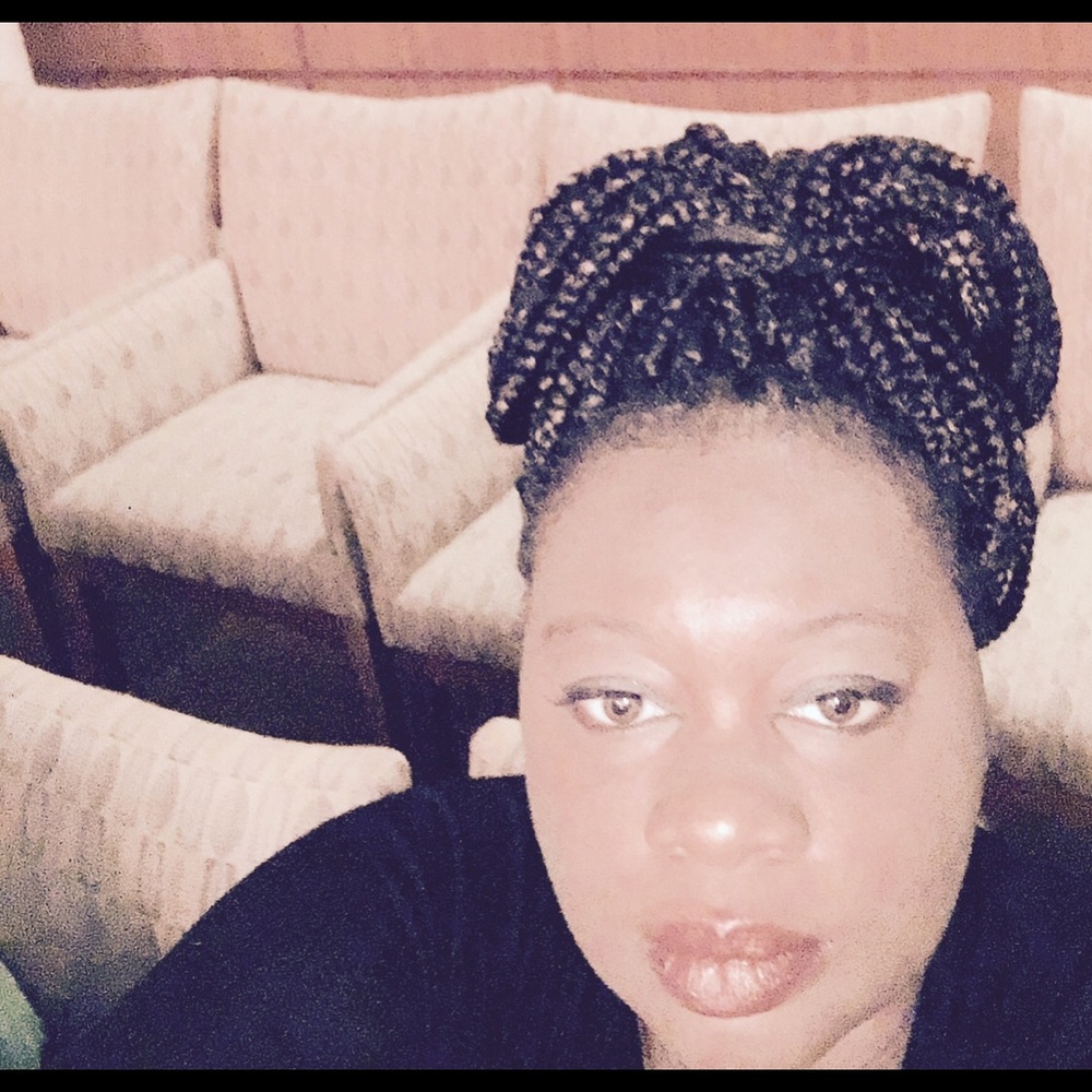 Meet your Posher, Nicole
